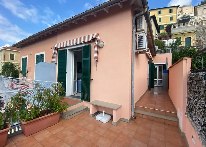 Casa Ribot: Alassio Centro E Mare A Portata Di Mano