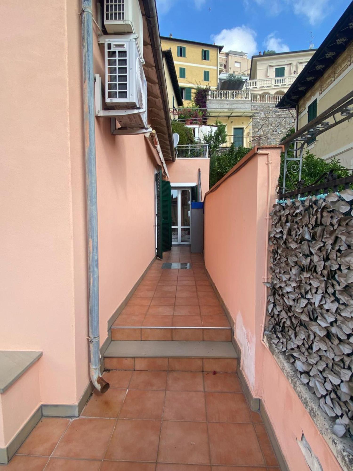 Apartment Casa Ribot: Centro E Mare A Portata Di Mano Alassio